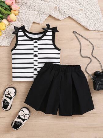 年轻女孩夏季针织条纹细肩带上衣配蝴蝶结装饰和短裤套装