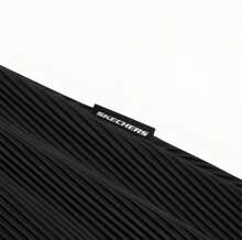 Skechers Damen Plissee Loose Fit Strick Shorts, modisch und bequem, Lässig mit Zugband Elastikbund, minimalistisch und elegant hochwertig