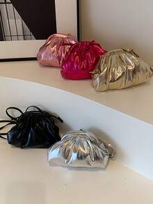 春夏新款简约纯色闪亮褶皱云朵包，个性大容量户外购物贝壳包，时尚百搭旅行度假斜挎包，休闲日常通勤女士单肩包，适合上学和工作使用 - 彩色 - 查看 3