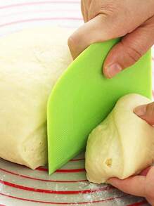 1pc/5pcs Cake Scraper, Cake Chopper, Plastic Cake Knife, Multipurpose PP Dough Divider, Home Baking Pizza Cutter, Cake Slicer, Kitchen Gadgets, Baking Tools