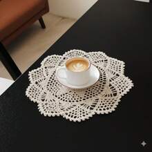 Capacho de Renda Vazado Trançado, Individuais de Crochê Feitos à Mão, Porta-copos de Renda com Design Floral, Tapete de Mesa Redondo de Renda para Casamento, Feriados, Festas, Decoração de Mesa para Sala de Estar, Quarto, Sala de Jantar, Melhor Presente, Bege/Branco Opcional