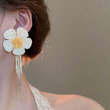 Andkiss 1 Pair Bohemian Style Floral Tassel Earrings