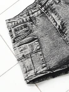 Shorts de mezclilla en gris lavado, estilo militar, ideales para uso diario y salidas de verano - Gris - Ver 3