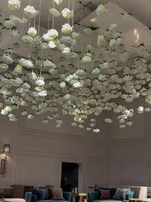 21 件/42 件白玫瑰瀑布套装，含 20 朵假玫瑰和 1 卷透明绳，适用于婚礼派对装饰、新娘送礼会、生日房间装饰用品、餐厅派对屋顶装饰