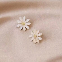 Sterling Silver Crystal Daisy Flower Earrings, Suitable For Daily Wear - Yellow Gold - View 2