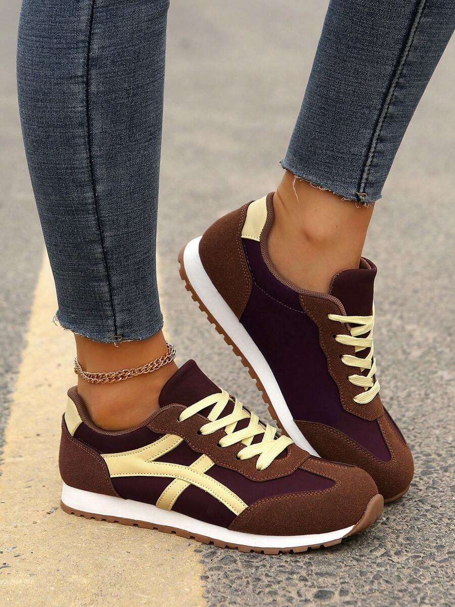 Women's 2025 Spring & Autumn New Lightweight Casual Flat Soft Bottom Non-Slip Outdoor Running Shoes