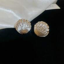 Andkiss 1 par de aretes de lujo con diseño de concha redonda de doble cara