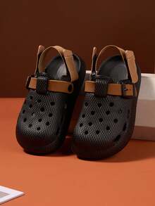 1 par de pantuflas infantiles con diseños de dibujos animados lindos, sandalias de EVA antideslizantes para la playa y uso al aire libre, adecuadas para el verano - Negro - Ver 5