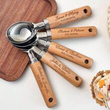 Personalized Ice Cream Scoop - Custom Engraved Wedding Favors For Guests, Bridal Shower Party Gifts, Unique Housewarming Gift Idea - Elegant Baby Shower Favors, Chef Gift, Kitchen Utensil - Thoughtful Birthday, Christmas, Anniversary, Thank You Gift For Her/Him - Stainless Steel Ice Cream Server With Wood Handle - Great For Sleepovers, Dessert Bars & Parties