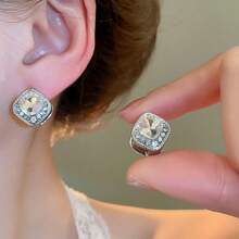 Andkiss 1 Pair French Exquisite Luxury Style Double-Sided Square Earrings - Square - View 3