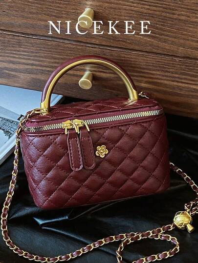 复古流行极具魅力的链条菱形手提包，时尚纯色，简约百搭的单肩包，优雅精致的斜挎包，适合约会、工作、通勤、购物。