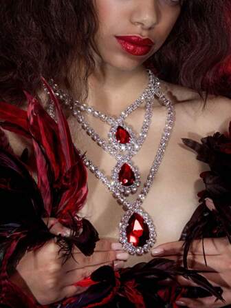 1 pièce Collier pendentif bohème sexy rouge avec strass brillants, bijou de mode de luxe pour femme pour soirée et accessoire de robe du soir