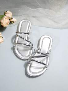 1 Pair Toddler Girls' Solid Shiny Slip-On Round Toe Slip-On PU Soft Sole Non-Slip Comfortable Casual Sandals, Suitable For 3-15 Years Old Boys & Girls, Home, Party, School, Beach, Spring/Summer 2025 New Arrival - Silver - View 2