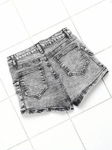 Shorts de mezclilla en gris lavado, estilo militar, ideales para uso diario y salidas de verano - Gris - Ver 2