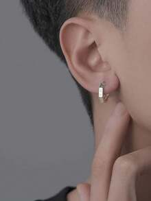 Brincos masculinos de titânio ousados - 2 argolas geométricas ousadas com borda de algarismos romanos, joias góticas e Y2K, presentes para pais, formaturas e mês do orgulho (aço preto)