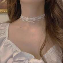 1pc Fashionable, Simplistic & Charming Lolita White Lace Hollow Pearl Pendant Choker Necklace, Suitable For Daily Wear