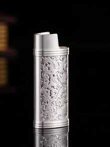 1 件阿拉伯式压花金属 BIC J6 全尺寸打火机盒 - 时尚耐用的打火机支架