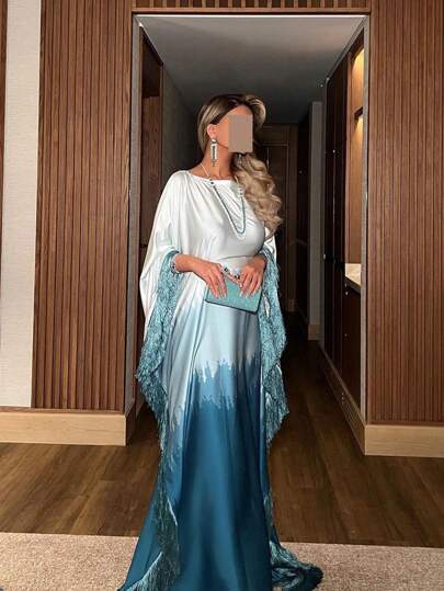 Vestido de mujer musulmana tipo seda efecto degradado de blanco a verde azulado - Bata abaya con flecos para ocasiones de vestimenta modesta
