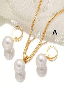 三件套不锈钢首饰套装，包括项链和耳环。复古优雅的仿珍珠项链饰以水晶玫瑰花瓣，适合女士日常/派对佩戴，也是母亲节和情人节的理想礼物。 - 彩色 - 查看 3