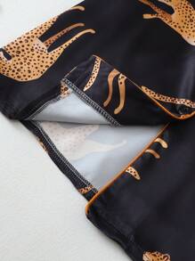Conjunto de pijama de shorts y blusa de manga corta con estampado de leopardo para mujer
