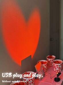 1 pieza Pequeño proyector de luz de ambiente en forma de corazón rojo y rosa, lámpara de amor romántica de material plástico, alimentada por USB, adecuada para fotografía, hogar, sala de estar, dormitorio - Rojo - Ver 10