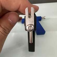 Kit per piercing professionale riutilizzabile con pistola per piercing e 100 pezzi di orecchini a punta in acciaio inossidabile