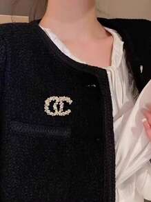 1pc High-End Fashion Luxury Letter Design Pearl Brooch Pin, Suitable For Women Any Occasion