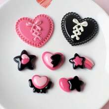 Juego de 3/5/7 piezas de accesorios decorativos con corazón y pentágrama de la serie Dulce Punk Goth, adecuado para zuecas caladas, fundas de teléfono, pinzas para el cabello, manualidades DIY
