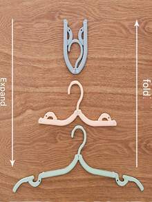Portable Folding Clothes Hanger - Easy To Store, New Material, No Old Materials Added, Multi-Color Clips To Meet Different Drying Needs, Non-Slip Design, Shoulder Support, Can Be Enlarged And Reduced, A Must-Have For Travel, Saves Wardrobe Space!(The Product May Have Slight Color Changes Due To Batch Problems, But The Quality Remains Unchanged And Does Not Affect The Appearance And Use) - Multicolor - View 5