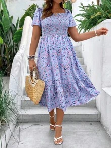 Plus Size Ditsy Floral Square Neck Short Sleeve Vacation Dress, Summer