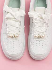 1 套白色缎面丝绸鞋带和 6 件水钻珍珠鞋饰，适合运动鞋和休闲鞋 - 多色B - 查看 10