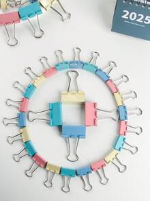 各种尺寸彩色回形针、办公和学校用品、彩色回形针、蝴蝶夹、凤尾夹