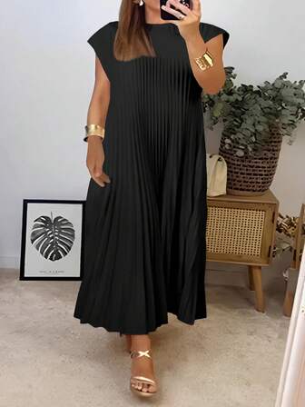 Plus Size Women Solid Color Round Neck Flared Sleeve Loose Pleated Dress