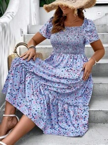 Plus Size Ditsy Floral Square Neck Short Sleeve Vacation Dress, Summer