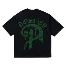 Mindora Collection 1 Playera con diseño Double P de la colección PEPPER con brillos en color plateado, rosa, rojo, azul marino, dorado, morado y verde - Verde - Ver 2