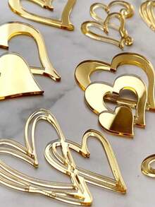 Random 5/10/20pcs, MINI Heart Acrylic Cake Topper Birthday Valentine's Day Cake Decoration Wedding Cake Side Acrylic Cake Insert, Dessert Table Dress Up Supplies, Cake Decor Supplies, Baking Decor Supplies, Party Decor Supplies