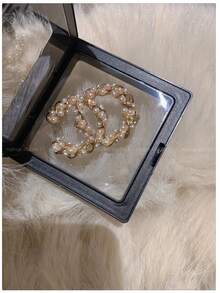 1pc High-End Fashion Luxury Letter Design Pearl Brooch Pin, Suitable For Women Any Occasion