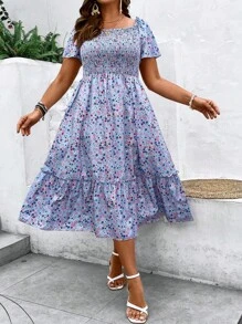 Plus Size Ditsy Floral Square Neck Short Sleeve Vacation Dress, Summer