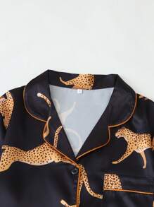 Conjunto de pijama de shorts y blusa de manga corta con estampado de leopardo para mujer