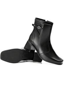 Women's Low Block Heel Short Shaft Boot With Metal Detail Lumiss - Negro - Ver 4