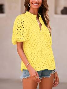 Women's Summer Top Fashion Casual Lantern Short Sleeve V-Neck Button Hollow-Out Lace Embroidery Shirt - 黃色 - 查看 5