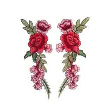 1 paio (2 pezzi) Set di Applicazioni ricamate a fiori rosso brillante, Applicazioni in tessuto da cucire per jeans, cappelli e borse - Adesivi in tessuto eleganti con disegni floreali dettagliati