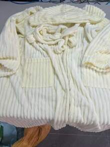 2 件珊瑚绒女式连帽浴袍，超柔软，吸水，亲肤，适用于浴室、健身房、酒店、海滩、日常必需品，居家旅行的理想选择，是送给每个人的完美礼物