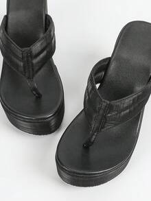 女士厚底坡跟凉鞋，圆头，黑色人字拖，时尚厚底休闲度假鞋，百搭大码黑色坡跟凉鞋