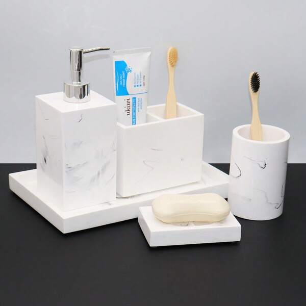 Polyresin Badezimmer Ausstattungsmodell Badezimmer Dekorations-Set, inklusive Flüssigseifenspender Flaschen, Tablett, Aufbewahrungstablett, Holzkamm Halter, Zahnbürstenhalter, Spülbecher, Seifenschale, Badezimmer Waschtisch Accessoires, nach Wunsch kombinierbar als Badezimmer Organizer Herbst Dekoration Rückkehr zur Schule