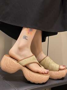 Damen Braune französische Urlaub Stil Stroh geflochtene Plattform Zehentrenner Sandalen mit dickem high-Heel und Zehring, Modische Lässig Römer Slipper