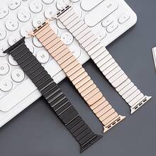 银色磁性不锈钢表带，纤薄金属表带，兼容苹果系列10、9 Ultra、8、7、SE、6、5、4、3、2、1代。时尚智能手表表带，不锈钢表链，适用于40mm、42mm、44mm、45mm、49mm、38mm、41mm、46mm表盘。男女通用，四季皆宜，时尚易戴。