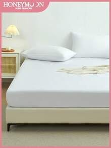 HONEYMOON Juego de ropa de cama de unicolor 2/3 piezas (2 piezas = 1 sábana bajera + 1 funda de almohada; 3 piezas = 1 sábana bajera + 2 fundas de almohada) - Funda de colchón de tela 100% poliéster, se ajusta a bolsillos de 9-12 pulgadas de profundidad, fundas de almohada sin rellenos, suave y transpirable, resistente al encogimiento, lavable a máquina - Tamaños T F Q K adecuados para el hogar y el dormitorio, esencial para la vuelta a la escuela, certificado Oeko-Tex, blanco - Blanco - Ver 2