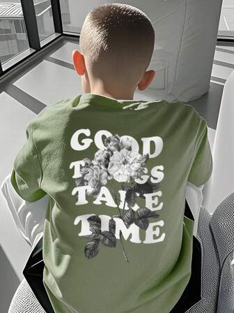 一套男童及儿童休闲印花圆领短袖T恤，适合夏季学生及幼儿穿着——色彩缤纷的T恤为每个孩子带来快乐！夏季女童图案T恤