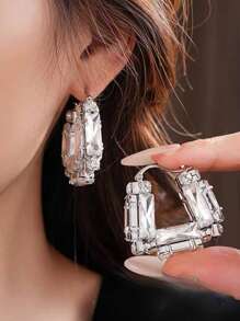 1 Pair Oversized Square Rhinestone Earrings, Fashionable And Sophisticated, Suitable For Commuting, Weddings, Parties And Daily Wear. The Shiny Geometric Ring Earrings Can Elevate Your Professional Attire And Accentuate Your Unique Style. A Perfect Accessory For Brides And Bridesmaids To Add Sparkling Elegance To Wedding Outfits.